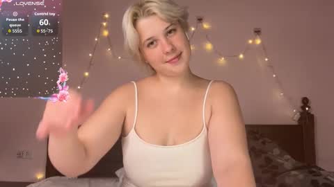 Snapshot of yourbunnymi chatting on 02-22-26, 05:00 Eva online show from 02-22-26, 05:00