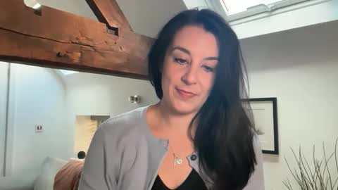 Cassie online show from 05-06-26, 07:13