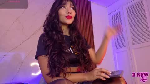 Selena online show from 10-19-25, 09:10