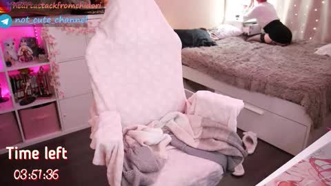 Lina Fansly    online show from 10-25-25, 07:16