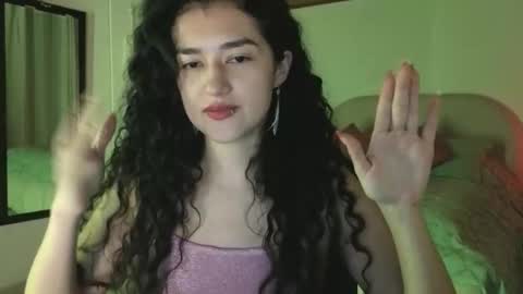 yourdreamgirl2025 online show from 05-11-26, 11:57
