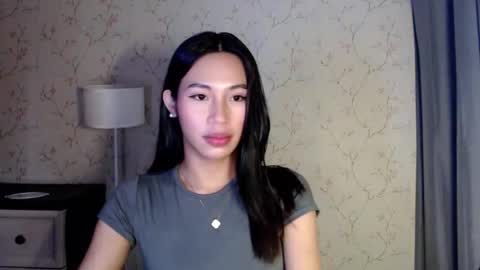 Snapshot of yourdreamgirlgwen chatting on 06-02-26, 01:02 GWENI online show from 06-02-26, 01:02