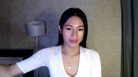 Snapshot of yourdreamgirlgwen chatting on 06-03-26, 06:13 GWENI online show from 06-03-26, 06:13