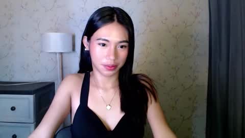 Snapshot of yourdreamgirlgwen chatting on 06-10-26, 06:29 GWENI online show from 06-10-26, 06:29