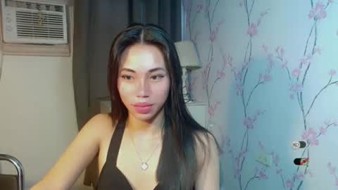Snapshot of yourdreamgirlgwen chatting on 06-11-26, 06:11 GWENI online show from 06-11-26, 06:11
