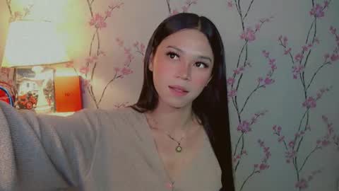 Snapshot of yourdreamgirljane chatting on 10-12-25, 10:14 JANE online show from 10-12-25, 10:14
