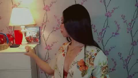 Snapshot of yourdreamgirljane chatting on 10-13-25, 05:35 JANE online show from 10-13-25, 05:35