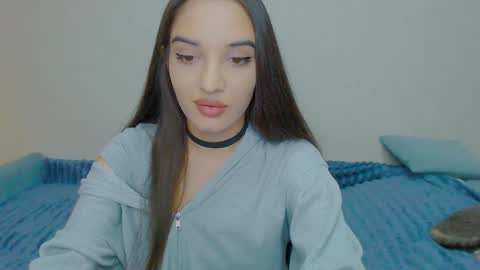 Snapshot of yourdreammary chatting on 12-02-25, 02:28 Adele online show from 12-02-25, 02:28