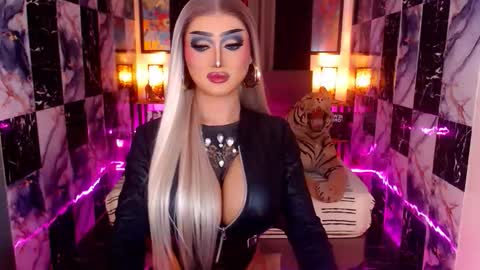 Kath Harper online show from 11-27-25, 03:25