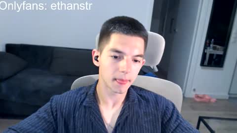 Snapshot of yourethan chatting on 09-17-25, 09:38 yourethan online show from 09-17-25, 09:38