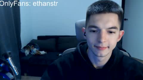 Snapshot of yourethan chatting on 10-14-25, 07:36 yourethan online show from 10-14-25, 07:36