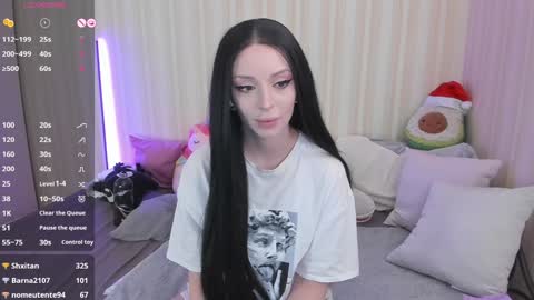 Snapshot of youreyesgazm chatting on 01-06-25, 11:40 Mary online show from 01-06-25, 11:40