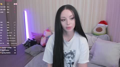 Snapshot of youreyesgazm chatting on 01-11-25, 10:51 Mary online show from 01-11-25, 10:51