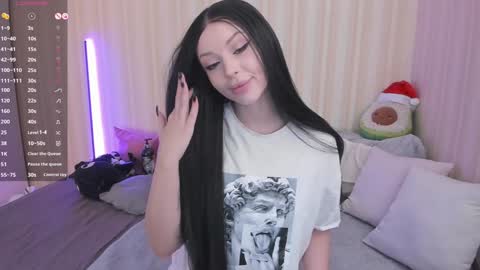 Snapshot of youreyesgazm chatting on 01-17-25, 07:08 Mary online show from 01-17-25, 07:08