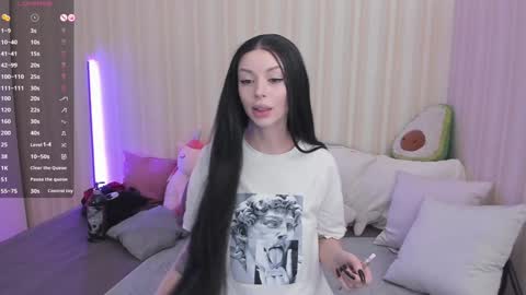 Snapshot of youreyesgazm chatting on 01-22-25, 07:46 Mary online show from 01-22-25, 07:46