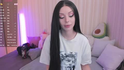 Snapshot of youreyesgazm chatting on 02-01-25, 07:47 Mary online show from 02-01-25, 07:47