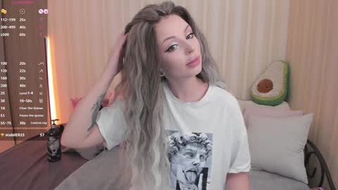 Snapshot of youreyesgazm chatting on 02-08-25, 07:59 Mary online show from 02-08-25, 07:59