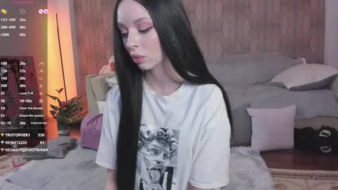 Snapshot of youreyesgazm chatting on 03-06-25, 11:47 Mary online show from 03-06-25, 11:47