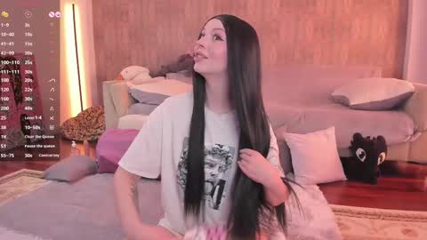 Snapshot of youreyesgazm chatting on 03-11-25, 07:58 Mary online show from 03-11-25, 07:58