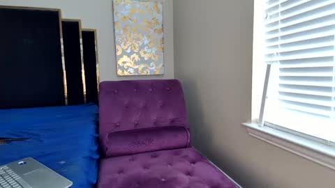 Horny Hotwife Wants To Play online show from 10-07-25, 04:37