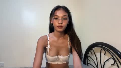 Snapshot of yourfantasyyy_ chatting on 06-21-26, 11:35 yourfantasyyy_ online show from 06-21-26, 11:35