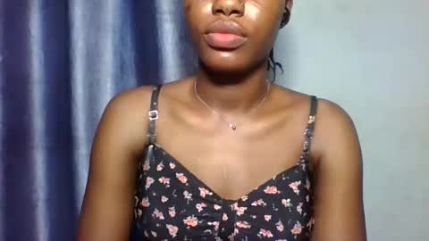 Snapshot of yourfavcamgirl_ chatting on 02-23-26, 06:11 favcamgirl online show from 02-23-26, 06:11