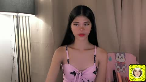 Snapshot of yourfavoratevivian chatting on 06-29-26, 12:06 Vivian online show from 06-29-26, 12:06