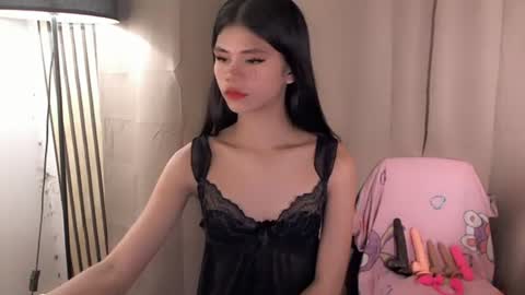 Snapshot of yourfavoratevivian chatting on 06-30-26, 02:34 Vivian online show from 06-30-26, 02:34