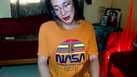 ZOE KHATE online show from 12-04-25, 10:51