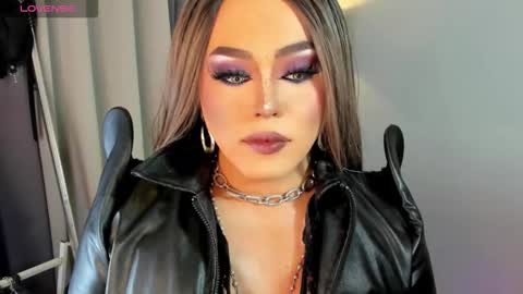 Snapshot of yourfiercemistress chatting on 09-10-25, 09:15 not into STINGY and CHEAP people online show from 09-10-25, 09:15