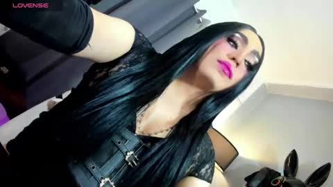 Snapshot of yourfiercemistress chatting on 10-18-25, 03:31 not into STINGY and CHEAP people online show from 10-18-25, 03:31