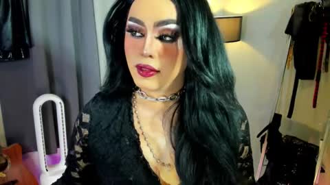 Snapshot of yourfiercemistress chatting on 11-10-25, 11:15 not into STINGY and CHEAP people online show from 11-10-25, 11:15