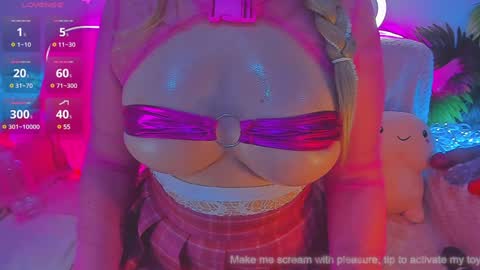 Snapshot of yourgirl11555 chatting on 01-09-25, 12:09 Liza online show from 01-09-25, 12:09