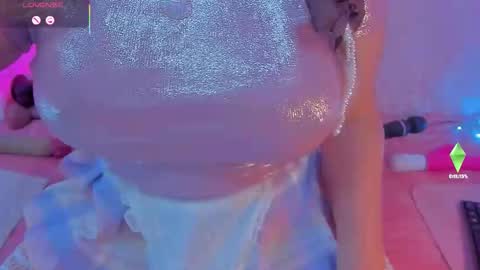 Snapshot of yourgirl11555 chatting on 12-21-25, 05:25 Liza online show from 12-21-25, 05:25