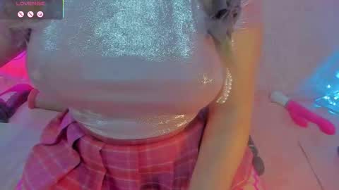 Snapshot of yourgirl11555 chatting on 02-13-26, 10:39 Liza online show from 02-13-26, 10:39