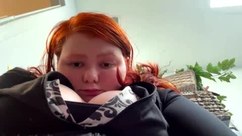 yourgirl_189 online show from 02-28-25, 10:28