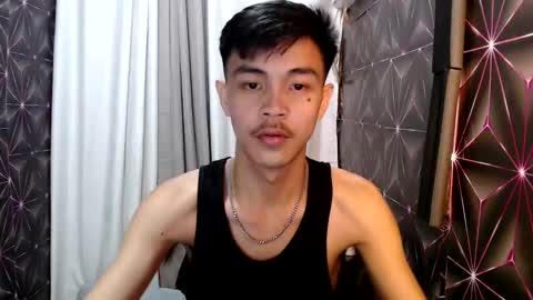 Snapshot of yourguy_josh23 chatting on 02-16-25, 12:43 Josh online show from 02-16-25, 12:43