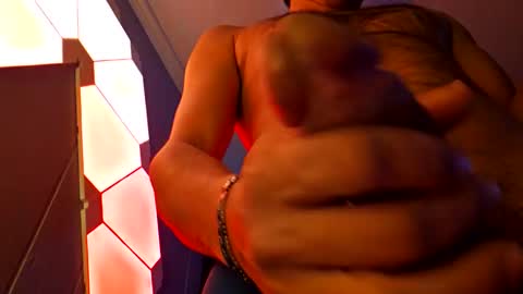 Snapshot of yourislandman chatting on 02-05-25, 07:10 JerkMeOff online show from 02-05-25, 07:10