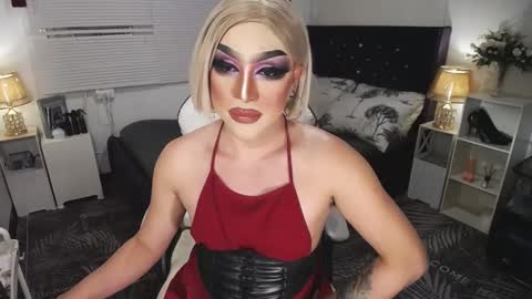 Snapshot of yourlivingonurdream chatting on 01-16-25, 02:41 -- online show from 01-16-25, 02:41