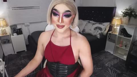 Snapshot of yourlivingonurdream chatting on 01-17-25, 12:31 -- online show from 01-17-25, 12:31