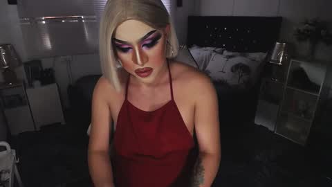 Snapshot of yourlivingonurdream chatting on 01-19-25, 06:09 -- online show from 01-19-25, 06:09