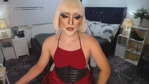 Snapshot of yourlivingonurdream chatting on 01-28-25, 09:41 -- online show from 01-28-25, 09:41