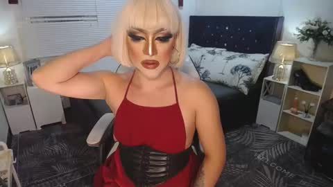 Snapshot of yourlivingonurdream chatting on 01-28-25, 01:16 -- online show from 01-28-25, 01:16