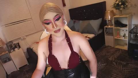 Snapshot of yourlivingonurdream chatting on 02-27-25, 06:53 -- online show from 02-27-25, 06:53