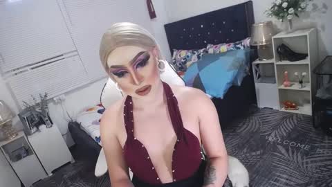 Snapshot of yourlivingonurdream chatting on 03-06-25, 09:36 -- online show from 03-06-25, 09:36