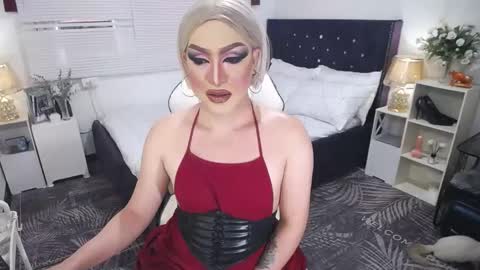 Snapshot of yourlivingonurdream chatting on 03-12-25, 07:02 -- online show from 03-12-25, 07:02