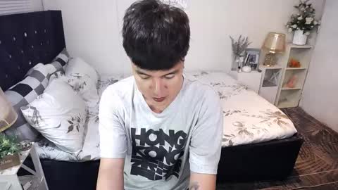 Snapshot of yourlivingonurdream chatting on 11-24-25, 09:53 -- online show from 11-24-25, 09:53