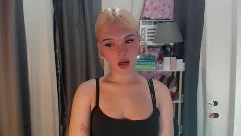 KYLIE MORE online show from 05-22-26, 01:17