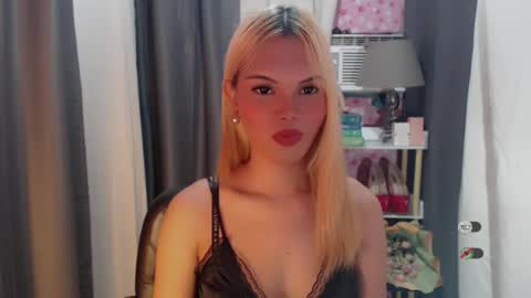 KYLIE MORE online show from 06-27-26, 07:13