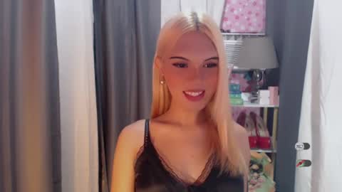 KYLIE MORE online show from 07-09-26, 07:23